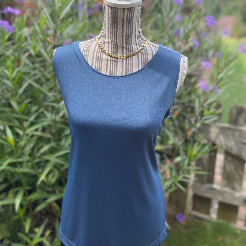 CHICOS Reversible blue tank top size 2 JS